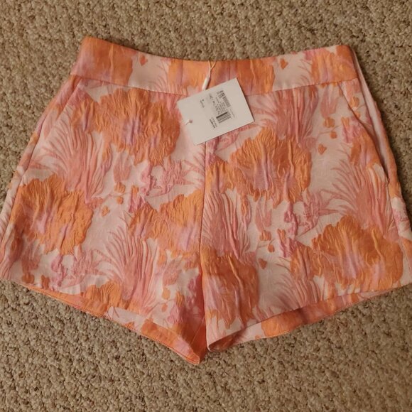 endless rose shorts, vici, medium, nwt, blouse for sale also - Picture 4 of 4